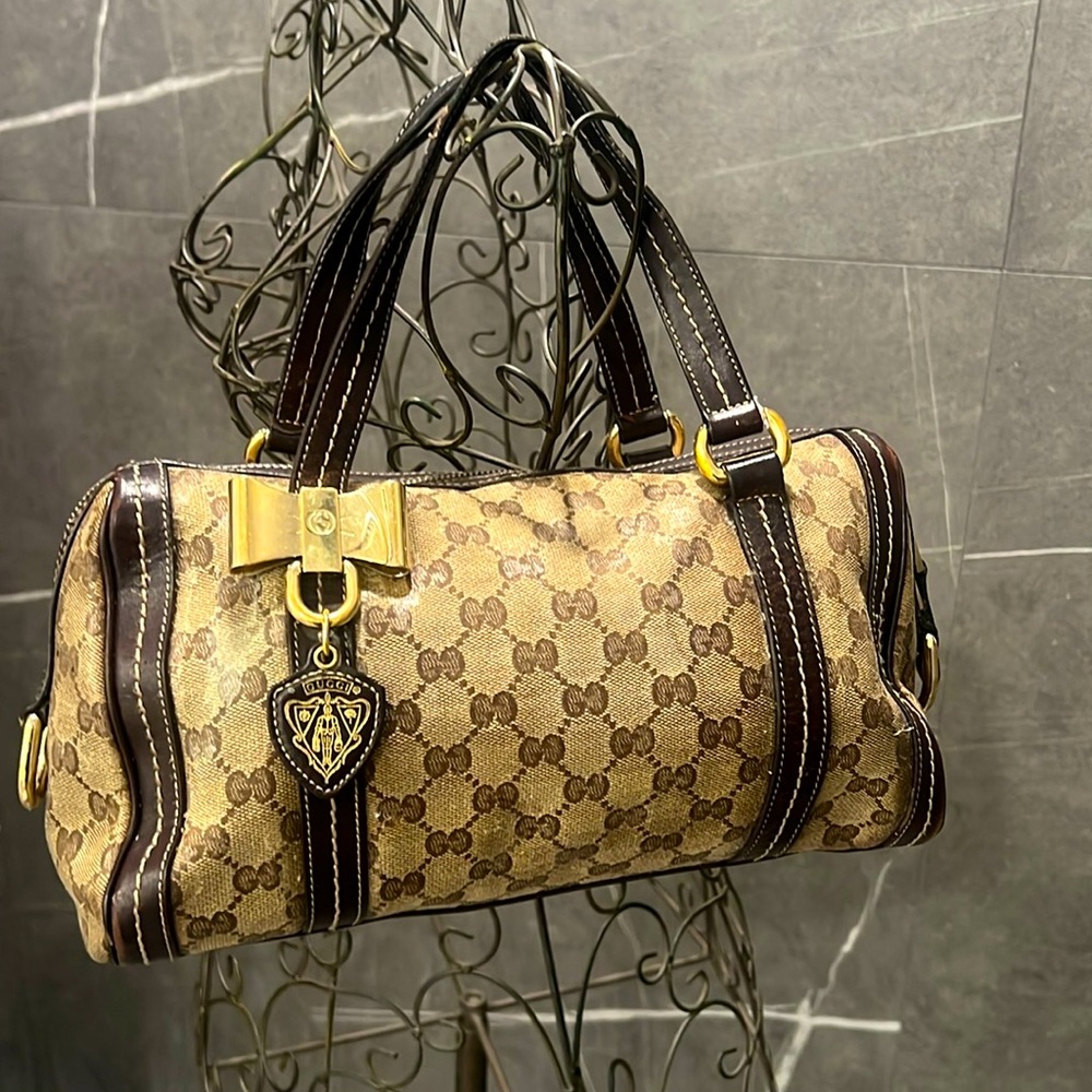 Gucci- preloved Gucci Boston Handbag w super cute bow and charm.  GUC